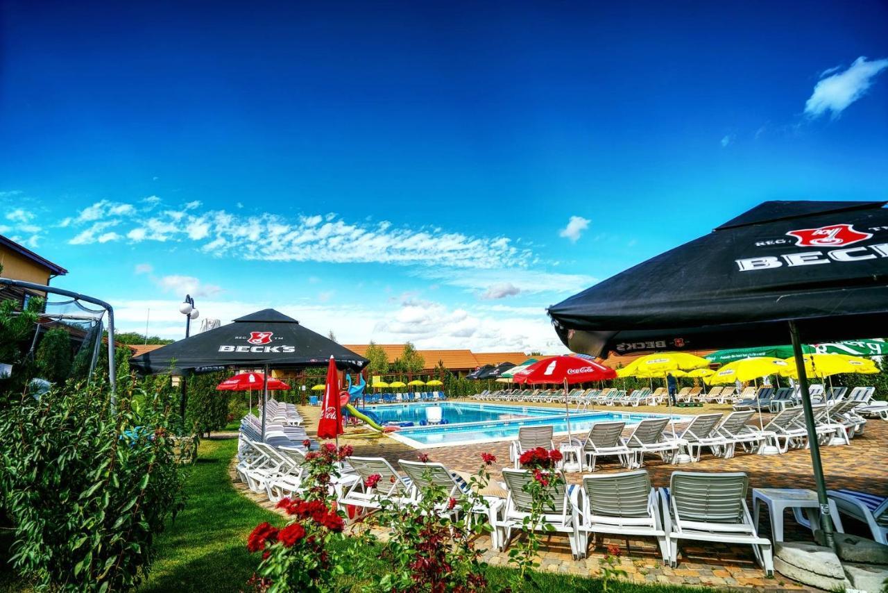 Hotel Aqua Party Victoria  Exterior foto