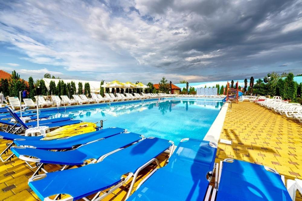 Hotel Aqua Party Victoria  Exterior foto